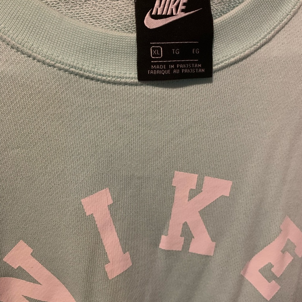 Men Nike Sweat Shirt - Picture 3 of 5